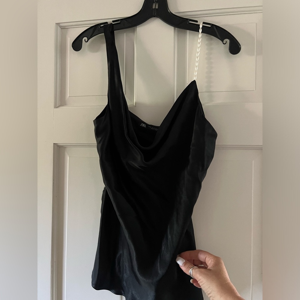 Black One Shoulder Strap. Pearl Strap. size medium new without tag never worn